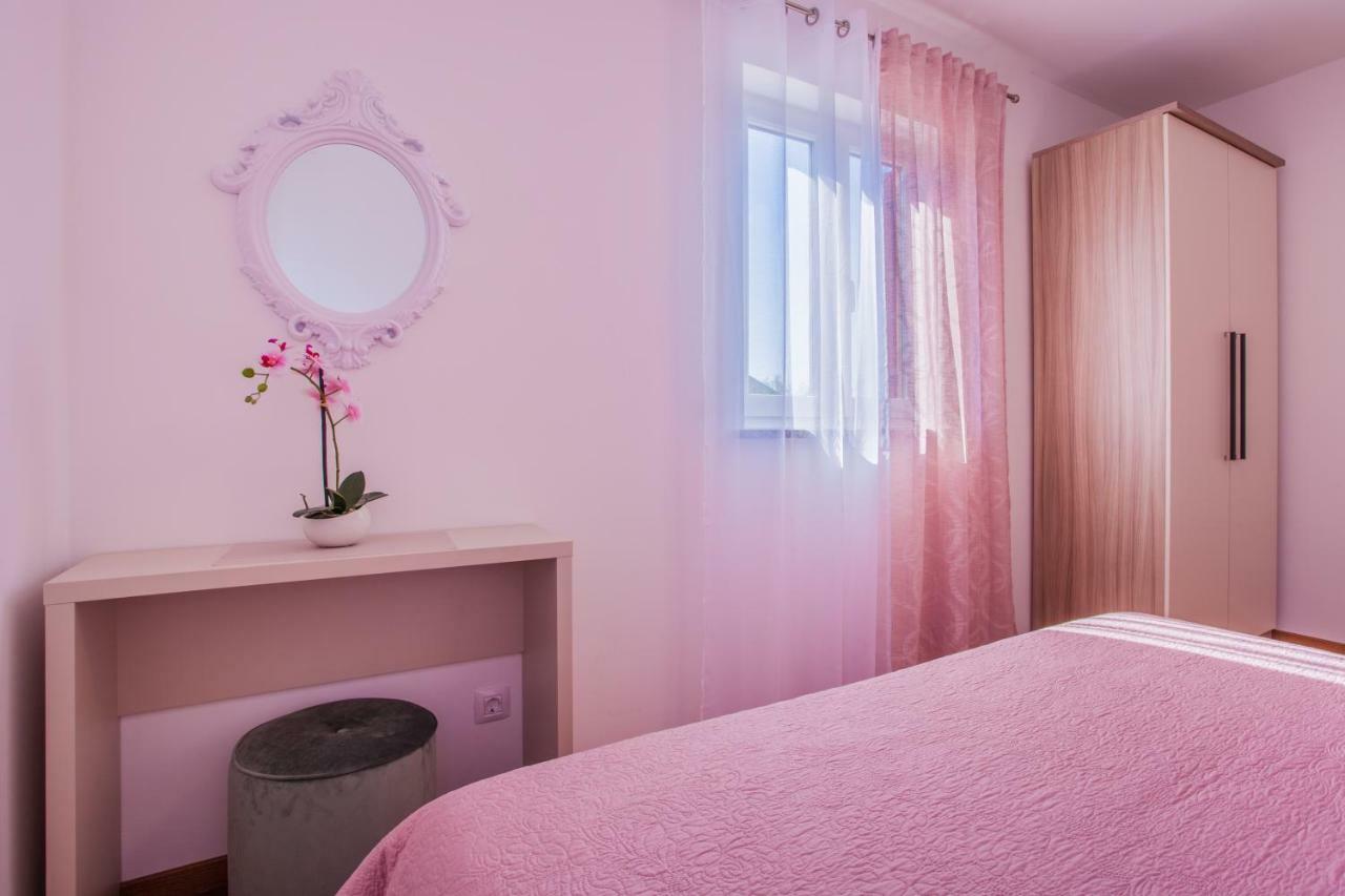 Apartman Madlen Cres Zewnętrze zdjęcie