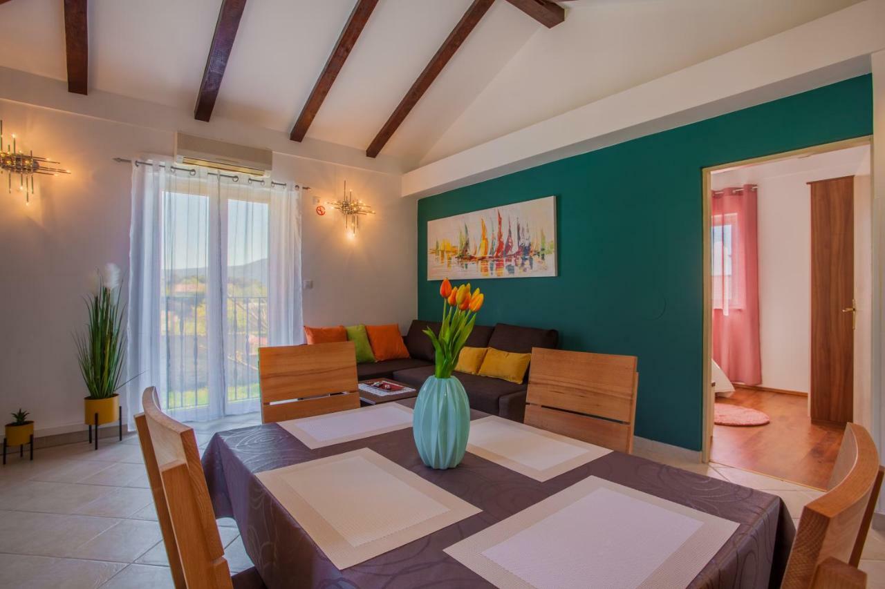 Apartman Madlen Cres Zewnętrze zdjęcie
