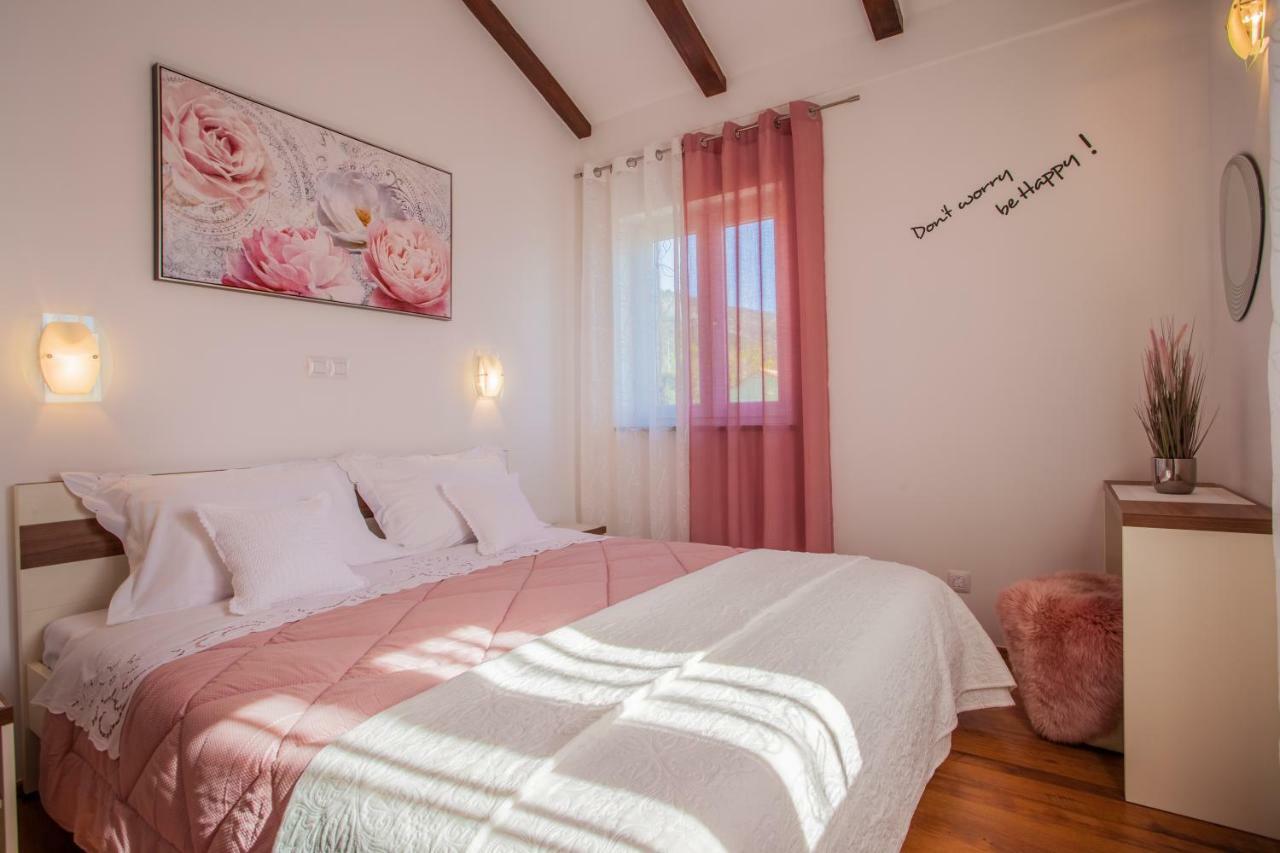 Apartman Madlen Cres Zewnętrze zdjęcie
