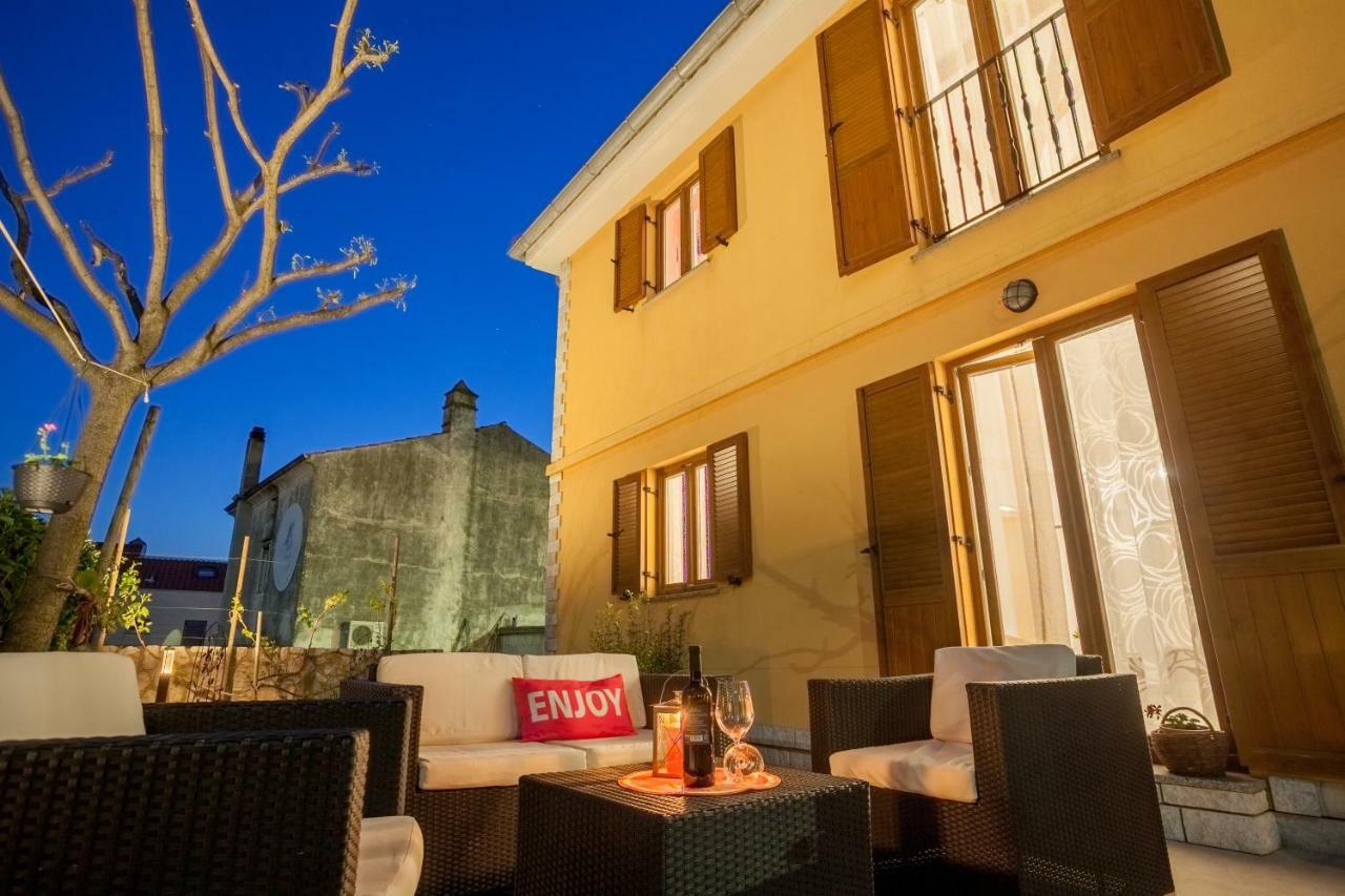Apartman Madlen Cres Zewnętrze zdjęcie