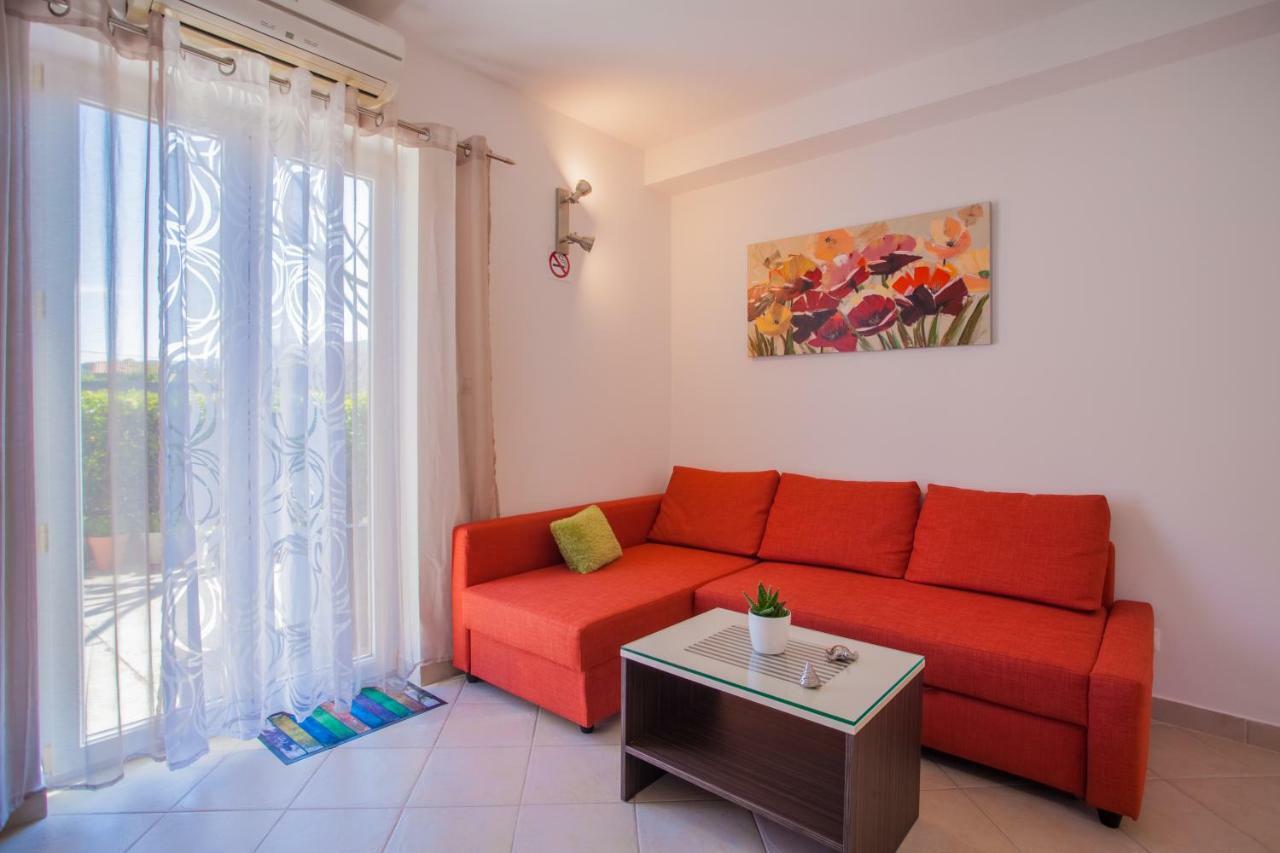 Apartman Madlen Cres Zewnętrze zdjęcie