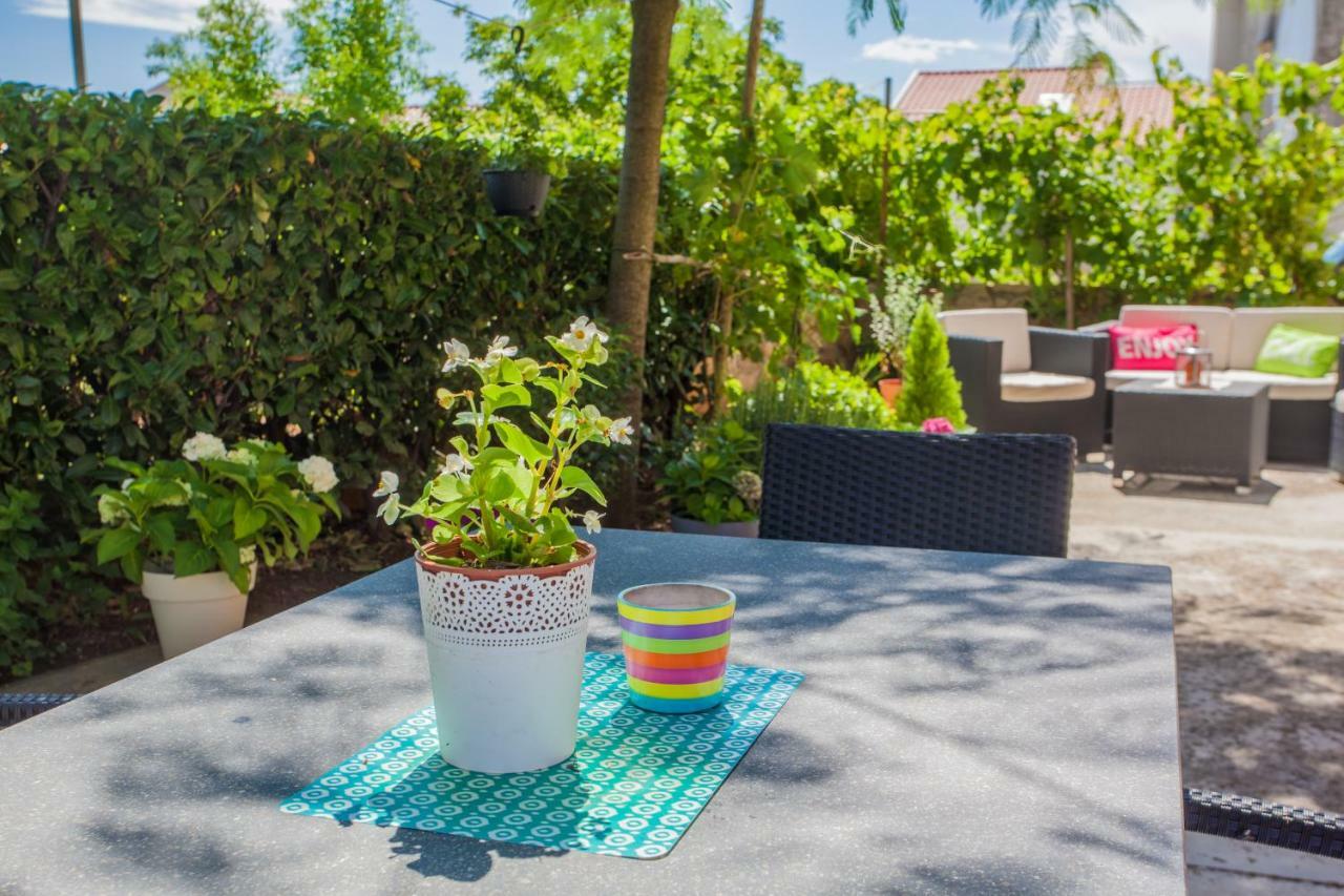 Apartman Madlen Cres Zewnętrze zdjęcie